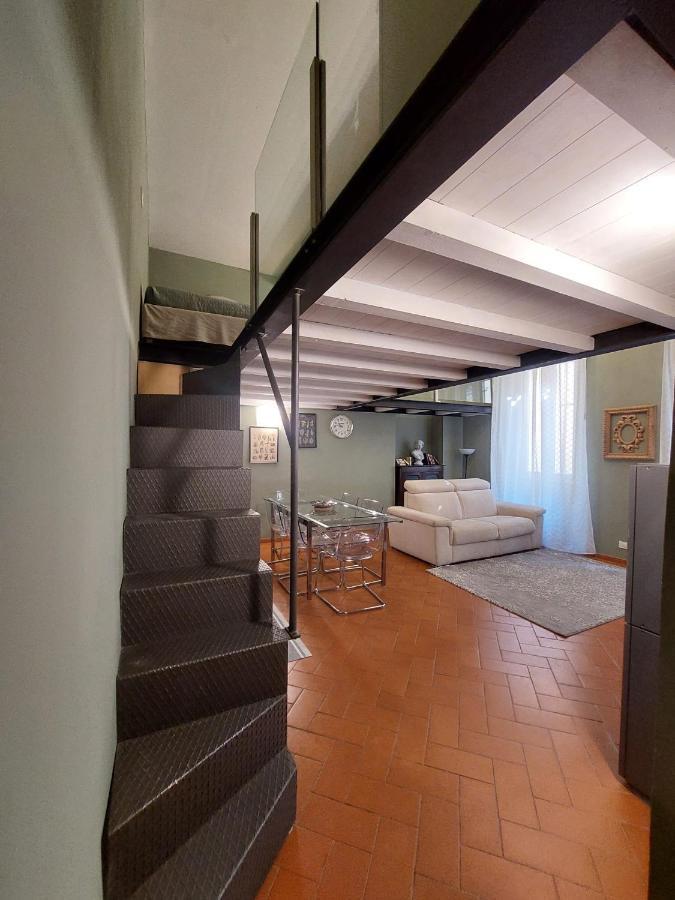 Green Pepper Apartment In Флоренция Экстерьер фото