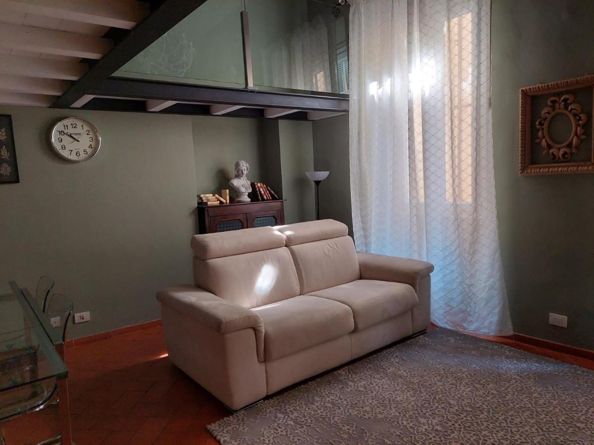 Green Pepper Apartment In Флоренция Экстерьер фото